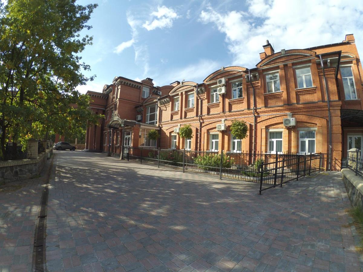 Готель Сосновий Бір Козин Экстерьер фото